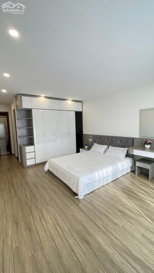 Bán tòa căn hộ cao cấp Kim Mã Thượng 108m2 thiết kế đẹp 9 tầng thang máy 33.5 tỷ