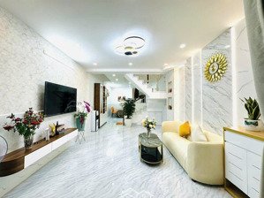 nhà full nội thất mới xịn 4*15m 1lầu 2pn 3wc thống nhất gv