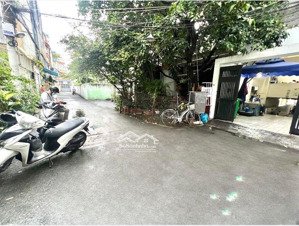 khu hiếm nhà bán - ô tô 7 chỗ đổ cổng - gần 50m2 - 4 tầng đúc - dân trí cao - phan văn trị -mai xu