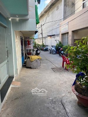 hàng hiếm bình tân - ngang khủng gần 5m - sát vách quận 6 - chỉ nhỉnh 4 tỷ