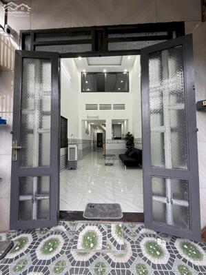 NHÀ 1/ ĐƯỜNG HUỲNH THỊ HAI, HẺM XE HƠI, 3,4x16m, 2PN 2 WC, SHR