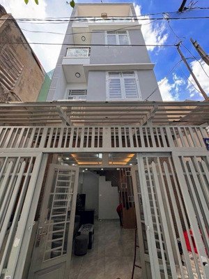 siêu hiếm chủ để giá ngộp 3tỷ550 nhà tên lửa bình tân, 3 tầng cốt thép 4pn sổ riêng sang tên liền