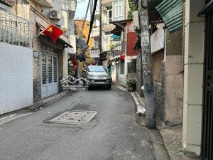 nhà đường ô tô thông hoàng hoa thám, 39m*3 tầng, 3pn vào ở ngay, giá siêu hời chỉ hơn 7 tỷ