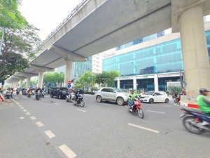 chính chủ tôi kẹt giảm sốc chỉ nhỉnh 19 tỷ, dòng tiền ổ,vip cầu giấy ô tô đỗ cửa thu gần 1 tỷ/năm