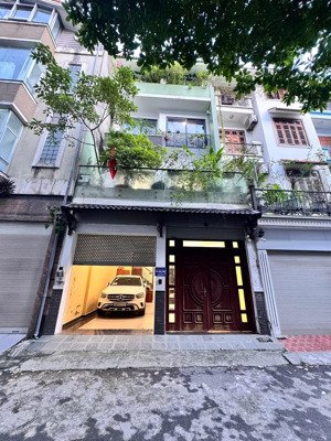 trung hoà bán nhà ngõ phân lô vỉa hè 5 tầng có gara dt62m2 mặt tiền 6,5m 2 mặt ngõ trước sau