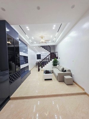 liễu giai, nhà đẹp ở luôn, xây chắc chắn, ngõ ôtô tránh, 30m ra phố, thoáng sáng, 46m2*5t