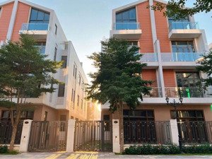 biệt thự tứ lập gần biển chỉ 138tr/m2 sát biển phân khu ánh dương vin 3, rẻ hơn chuyển nhượng