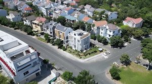 siêu phẩm căn góc 3 mt đẹp nhất nam thông 2 đường c và đường tân phú - pmh - q. 7. dt 371m2 lh