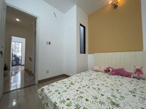 bán nhà quận 10 - hẻm 3m thông - gần mặt tiền - 3 tầng btct - chỉ 6 tỷ nhỉnh