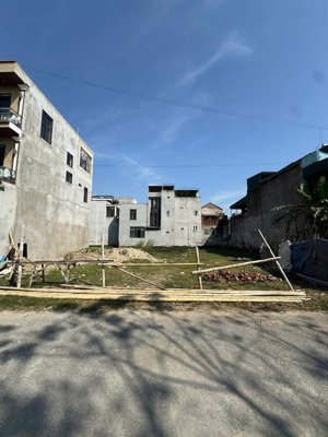 gia đình bán gấp đất hoà lạc gần đhqg, khu cnc & ql21 100m2 gía tốt