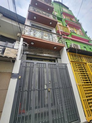 hiếm nhà đẹp đón tết quận 7 - mặt hẻm xe hơi 7 chỗ đỗ cửa ngày đêm- 4 tầng đúc - nhỉnh 8 tỷ