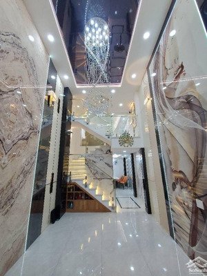 hxh 1/ nguyễn văn lượng- ngay lotte- 5 tầng nhà mới ở ngay