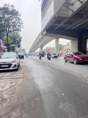 mặt phố hồ tùng mậu - 6 tầng thang máy - 1 mặt phố- 1 mặt ngõ ô tô kinh doanh - văn phòng siêu đỉnh