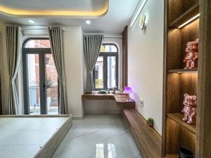 bán nhà đẹp 1 xẹc lô tư trệt + lửng + 3 lầu hẻm 6m thông giá mới 7.3 tỷ tl