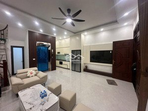 hiếm có! hoàng hoa thám, ngõ thông , ba gác qua nhà, gần ô tô, thang máy, k quy hoạch, sổ cc, 43m2