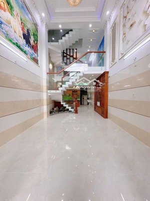 bán nhà lê văn quới 4,5x16m 5 tầng hẻm xe tải thông nhỉnh 7 tỷ