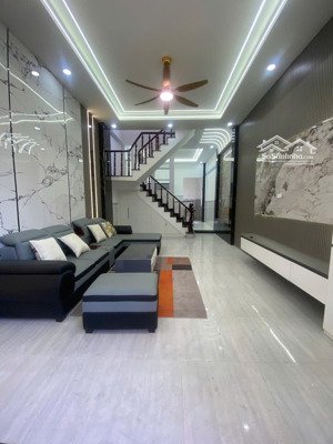 nhà 1 trệt 2 lầu, hẻm xe hơi phường hiệp thành, quận 12, 4.2 x 16m, 4.95 tỷ tl