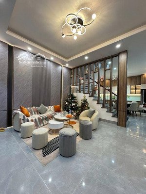 bán nhà riêng mới, đẹp 48m2, 4 tầng, 4pn, phố ngọc lâm, long biên, ngõ nông, ô tô. giá tốt 12,5 tỷ