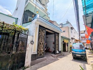 nhà đẹp 3 tầng - hẻm xe tải - 500m ra phú mỹ hưng - 5x16m - 7.9 tỷ