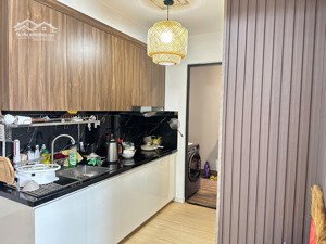 cho thuê opal skyline 2pn nt: máy lạnh, tủ lạnh, máy giặc, bếp. giá 5,5tr/ tháng. lh: 