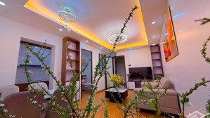 bán gấp! nhà tập thể hoàng quốc việt, cầu giấy, 52m2 2 ngủ, tặng full nội thất, giá 4.15 tỷ