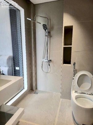 NHÀ NGỌC LÂM 40M, 6T, MT5M, LÔ GÓC, THANG MÁY, GARA, FULL NỘI THẤT, NGẬP TRÀN TIỆN ÍCH.