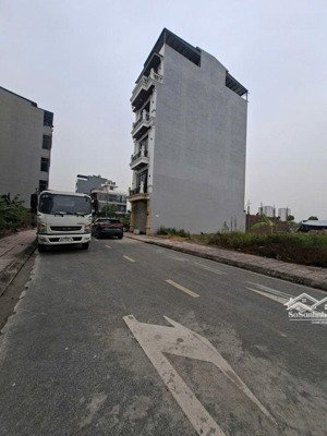 bán đất cự khối - long biên - khu đấu giá - diện tích 65m mặt 5m - đường to vật vã giá 16ty8