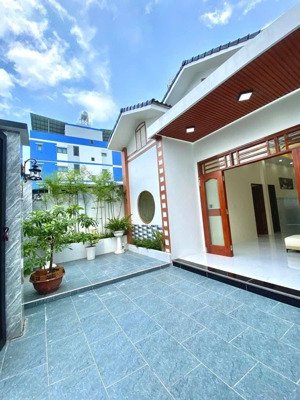 bán biệt thự mini shr gần chợ hóc môn 7.6 x 16