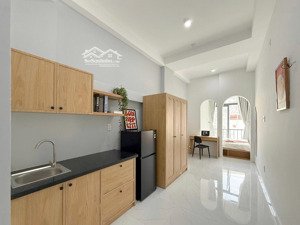 căn hộ cho thuê ban công riêng bếp tách biệt 55m2 gần sân bay bạch đằng, phường 2, tân bình
