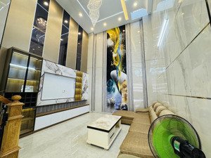 5 tầng vuông vức - dtsd 230 m2 - 4.2x14m - 5 pn 5 wc - hẻm thông hương lộ 2 - 7.x tỷ - hoàn công đủ