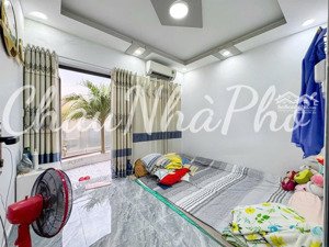 nhà đẹp ở ngay lottemart q7 - 2 tầng (4 x 10m) full nội thất. sổ riêng hoàn công đủ. nhỉnh 4 tỷ