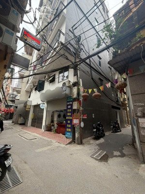 lô góc, mặt ngõ mễ trì, mỹ đình,giá 31.xx tỷ, dt sổ 122m2, mt 22.7m, 28 phòng, dòng tiền 1.2 tỷ/năm