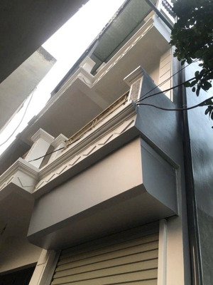 bán nhà 3 tầ- vĩnh ngọc- chân cầu nhật tân- đối diện thành phố thông minh