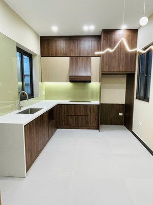 bán nhà đường 19 tháng 5 văn quán hà đông dt 58m x 4t x mt 7,2m giá 14,2 tỷ có thương lượng