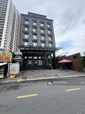 bán toà nhà mt nguyễn văn nguyễn quận 1. dt 20 x 20m - hầm - 8 tầng - hđt 400 triệu - giá 110 tỷ