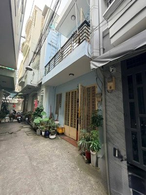 nhà 2 tầng - hẻm xe hơi - gần hoàng trọng mậu quận 7 - nhỉnh 6 tỷ