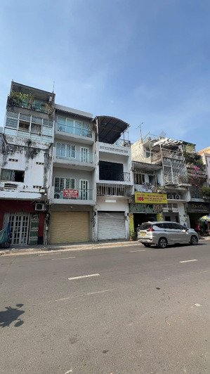 ngộp bank 5 tỷ bán nhà mt trần phú quận 5 40m2 4 tầng chỉ nhỉnh 10 tỷ tl