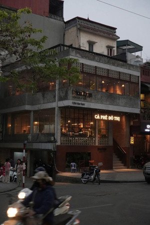 mặt bằng thái hà lô góc 120m x2tầng mt 5m giá chỉ 80tr phù hợp mọi mô hình kinh doanh