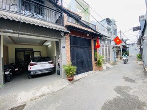 bán nhà lô góc 3 tầng hxh thông linh tây- thủ đức- dt: 72m (4x18)- chỉ: 7,9 tỷ- sổ hoàn công đủ-