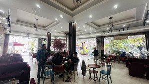 nhà 3 tầng lô góc 2 mặt tiền đường 10m5 ngay bến xe đà nẵng , kinh doanh sầm uất 