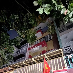 chính chủ 1 đời 61m2- 4 tầng/4pn ô tô ngủ nhà nhỉnh 8 tỷ tl! gần cv làng hoa