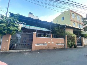 bán nhà 2 tầng mặt tiền phùng khắc khoan phước hòa nha trang mặt tiền rộng 14m