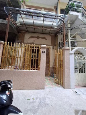 bán đất tặng nhà 3 tầng phố lò đúc - 49m - mt: 4,2m - giá: 13,6tỷ - cách mp 30m - nhà dân xây- kcbt