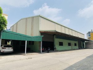 cho thuê kho xưởng chân cầu thanh trì nguyễn khoái 2000m2 khung thép mái tôn có 3 pha 90nghìn/m2/th