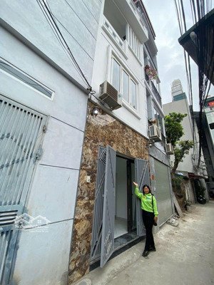 bán nhà riêng 32m2, 6,5 tỷ ở bồ đề, long biên, hà nội