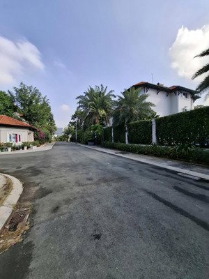 bán biệt thự hồ bơi phường thạnh mỹ lợi quận 2 giá 97 tỷ