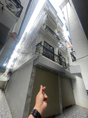 bán nhà phúc lợi - lô góc thoáng sáng - 5 tầng xây mới - ô tô 4 chỗ đỗ cổng - giá chỉ 6,380 tỉ