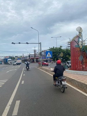 đất ngay ubnd phường bình lộc srtc chỉ cần 300tr sở hữu ngay lô đất 120m2 nằm kdc hiện hữu