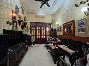 49m2 - nhà dân xây - trung tâm lò đúc - giáp hoàn kiếm - gần phố - 13,68 tỷ