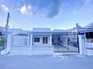 bán lô đất mặt tiền hẻm nhựa ql13 - 123m2 shr ngang 8m thích hợp tách 2 thửa đầu tư - shr thổ cư đủ